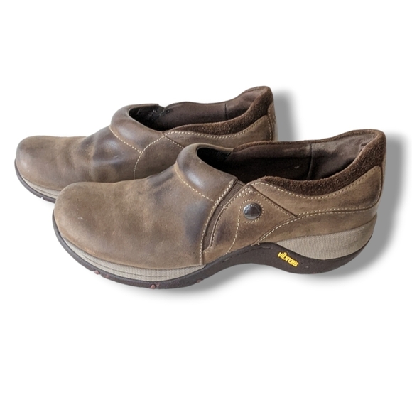 Dansko Slip On Shoes 38 7 Brown Leather Comfort Vibram Soles - Picture 1 of 11
